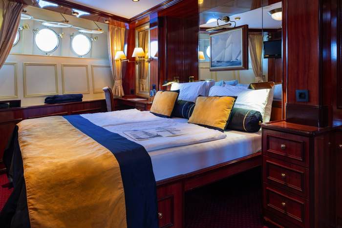 Star Clippers, Royal Clipper, Owners Suite 3.jpg
